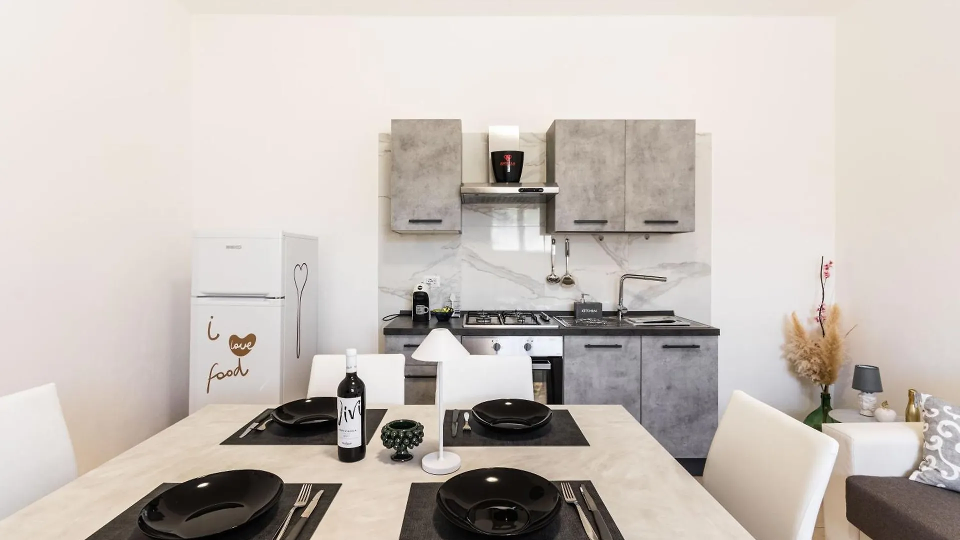 Villa Annamaria Noto 0*,