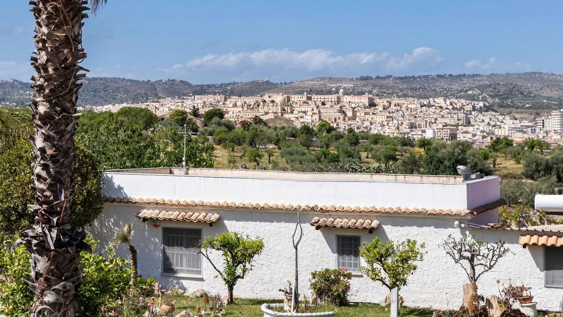 Villa Annamaria Noto 0*,